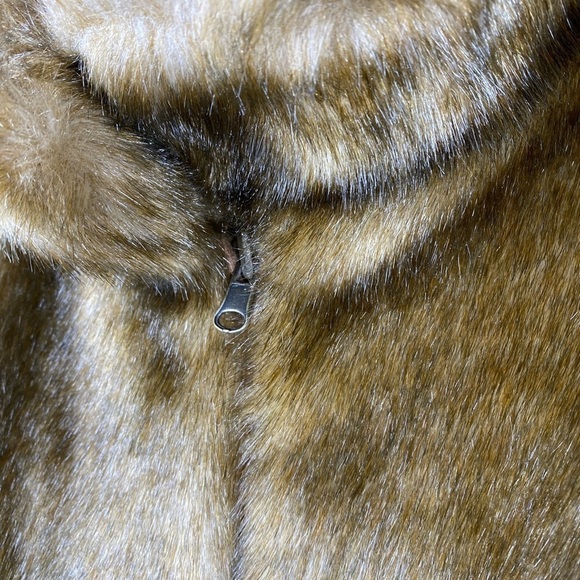 1 Madison Reversible Faux Fur Floral Embroidered Coat, Size XL - Picture 6 of 9